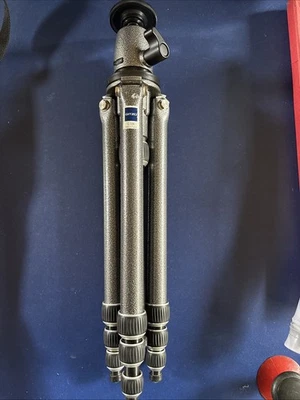Gitzo Trépied G 106 G106，inclus la tete G1177M！Cela dans une autre publicité - Photo 1/4