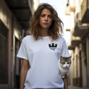 T-shirt tascabile donna Adicats - Top regalo regalo compleanno Natale divertente gatto mamma gattino - Foto 1 di 1