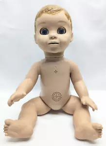 Luvabella Interactive Baby Doll Spinmaster 22700 Occhi Blu TESTATA FUNZIONANTE - Foto 1 di 8