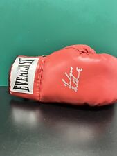 LEO SANTA CRUZ signed Everlast boxing Glove with Beckett