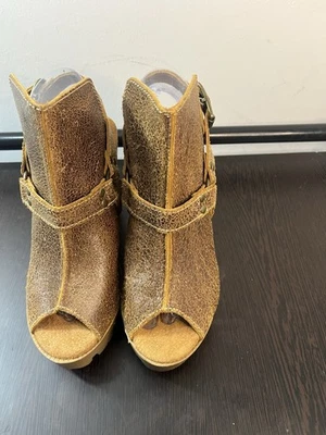 Sandalias de cuña Sbicca marrón y tostado Foto 1 de 3