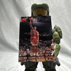 1998 UPPER DECK BASKETBALL MJ TIMELINE MICHAEL JORDAN CARD #97-JUL050 - Picture 1 of 8