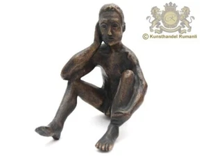 Abstrakte Bronze Figur Männlicher Akt Sitzend in dunkelbrauner Patina - Bild 1 von 1