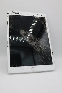 Apple iPad 8. Generation 32GB Weiß A2270 WLAN AKTIVIERUNGSSPERRE DEFEKT #4327 - Bild 1 von 5