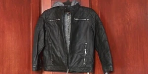 FIRST WAVE BLACK ZIP OUT HOOD/BIB BOYS SIZE 6/7 - Picture 1 of 3