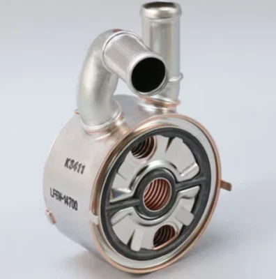 Enfriador de aceite de motor Mazda genuino LF6W-14-700A 2,3 L TURBO MAZDA 3/5/6 CX-7 actualización Foto 1 de 4