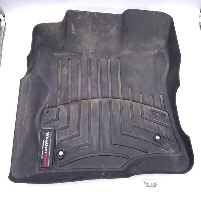 Alfombrilla delantera izquierda WeatherTech para Chevrolet Equinox y Pontiac Torrent 2005-09 Foto 1 de 4