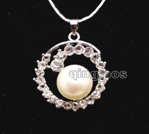 10-11mm White Flat Round Natural Pearl & 23mm Round Pendant 17" necklace-nec6257 - Picture 1 of 14