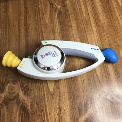BOP IT! Talking Handheld Electronic Reflex Game White 2008 Hasbro TESTED/WORKING - Image 1 of 4