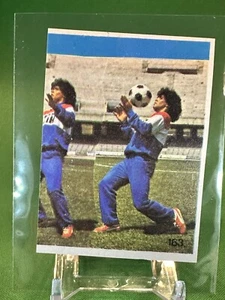 1984 Ultra Figus Aprende a Jugar al Futbol Con Diego Maradona #163 Argentina - Picture 1 of 2