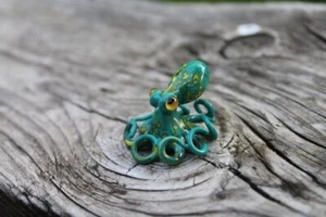 Blown Glass Green and Yellow Octopus Art Glass Collectible Figurine - Picture 1 of 9