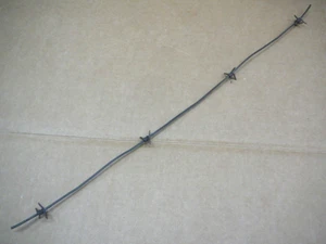 ROGERS FOUR POINT SMALL BARB on SINGLE HIGH TENSILE LINE - ANTIQUE BARBED WIRE - Picture 1 of 7