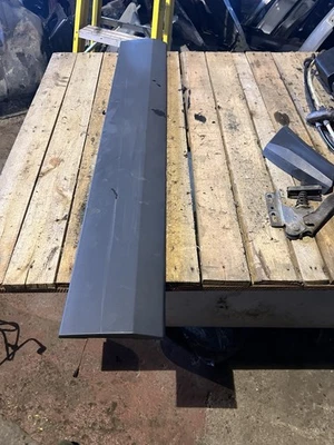 Moldura de carrocería lateral VW Crafter CR30 2008 2,5 TDI a9066900662 Foto 1 de 4