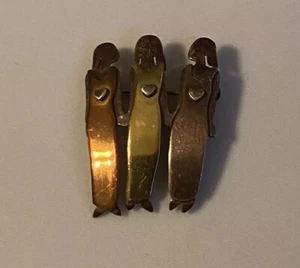 FAR FETCHED Signed Mixed Metals Three Sisters Friends Holding Hands Brooch Pin - Picture 1 of 23