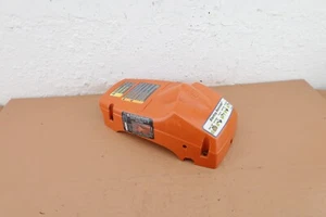 Husqvarna 142 Chainsaw OEM Top Cover 530-059960 - Picture 1 of 7