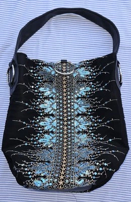 Bolso Cubo de Hombro Cierre Magnético Negro con Bordado Dorado y Lentejuelas Azules Foto 1 de 4