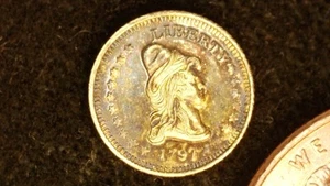 MINIATURMÜNZE 1797 TEN DOLLAR GEDECKELTE HERALDISCHE GOLDPLATTE über STERLINGSILBER - Bild 1 von 2