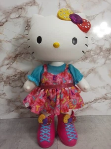 Muñeca pop Hello Kitty 2013 13" Sanrio Blip Toys - Imagen 1 de 11