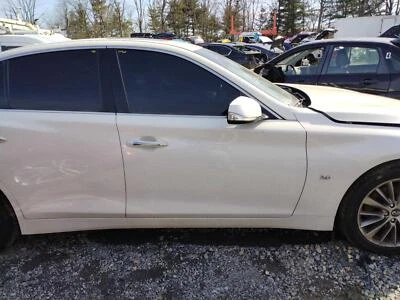 Used Front Right Door Assembly Front fits: 2019 Infiniti Q50 electric Front Righ — 第 1/4 张图片