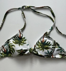 Xhilaration Women’s Triangle Style White Tropical Floral Bikini Top Size: XS - Picture 1 of 1