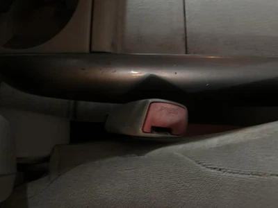 Cinturón de seguridad delantero derecho usado se adapta a: Toyota Sienna 2006 cubo hebilla de pasajero Foto 1 de 4