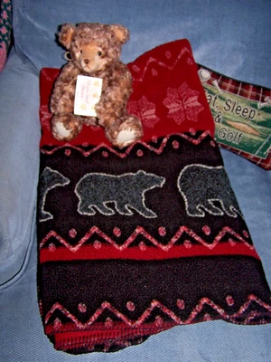 Woolrich Bear Throw Blanket Red 50" x 63"  - EUC - Image 1 of 4
