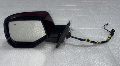 2015-20 Cadillac Escalade, LH Driver Side Mirror Camera 23252276 OEM - Image 1 of 4