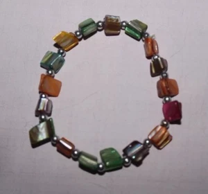 EUC Vintage Multi Colored Shell Silver Bead Bracelet Rainbow Stretch Elastic ~7” - Picture 1 of 6