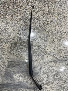 2016 TOYOTA SIENNA FRONT WINDSHIELD GLASS WIPER ARM W/ BLADE RIGHT SIDE OEM - Picture 1 of 5