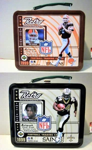 1999 Tim Couch/Ricky Williams lonchero de fútbol americano deportes NFL caja de almuerzo de lata - Imagen 1 de 1