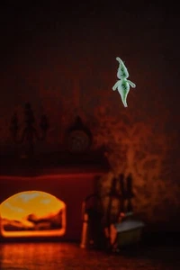 Miniature crochet amigurumi ghost: Halloween micro miniature art things - Picture 1 of 3