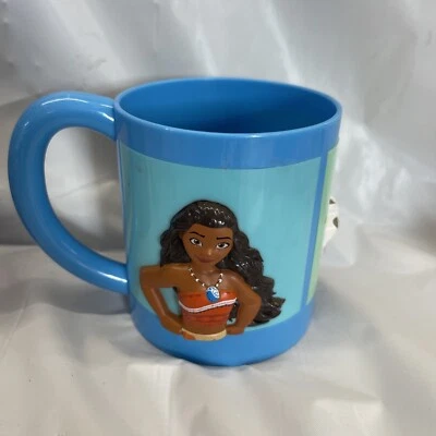 Taza para niños Disney Moana Ringling Bros Barnum & Bailey de plástico en relieve 3D azul Foto 1 de 4