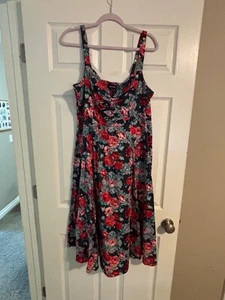 Torrid Midi Poplin Fit & Flare Dress Blue with Roses Size 0 EUC! - Picture 1 of 5