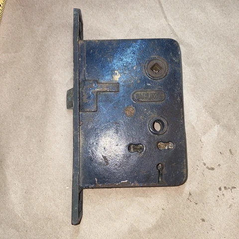 ANTIQUE VINTAGE BARROWS LOCKSET PUSH BUTTON 7 1/8” Cover