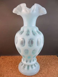 Vintage Fenton blau opalisierende Münze Punkte Rüschenrand Kunstglas Vase 8,75"  - Bild 1 von 10