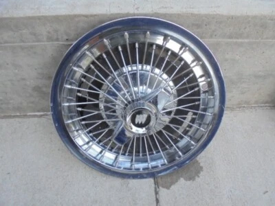 Cubierta de rueda giratoria de radios de alambre Buick 1963-1967 de colección OEM 15" 63 Riviera Foto 1 de 4
