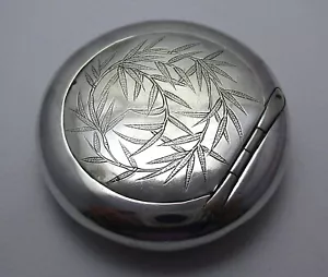 Chinese Export Heavy Solid Silver Snuff Tobacco Vesta Case Squeeze Box Wang Hing - Picture 1 of 9
