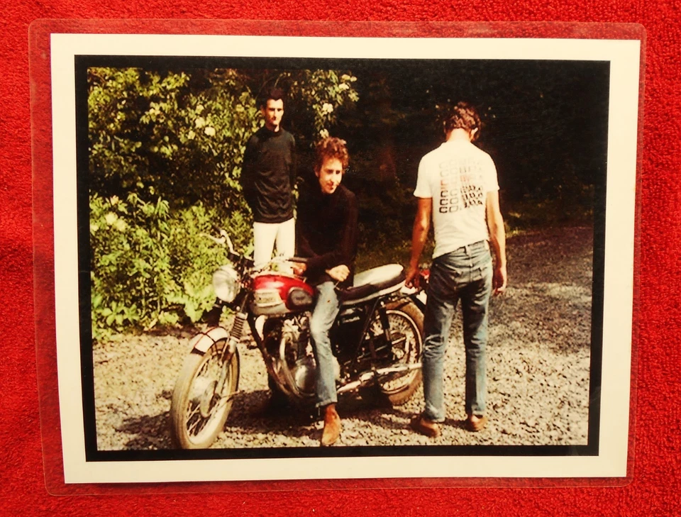 BOB DYLAN UNPUBLISHED PHOTO ON MOTORCYCLE   WOODSTOCK ERA - Image 1 of 1