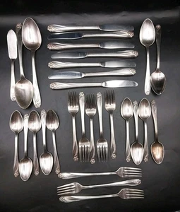 1847 Rogers Bros IS Daffodil Silver Plate Flatware Silverware 29 pc Lot - Picture 1 of 24