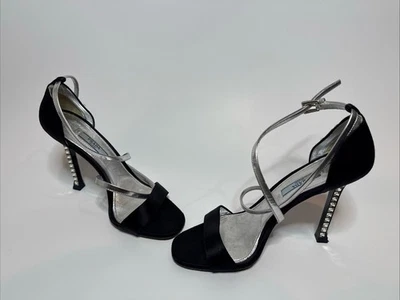 Tacones Prada satinados negros con tiras cruzadas talla 37,5 Foto 1 de 4