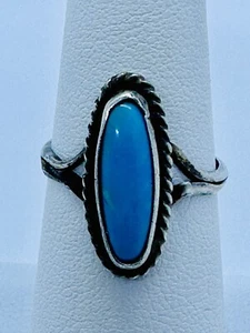 Vintage Navajo OId Pawn Silver Ring w/ Pure Sleeping Beauty Turquoise Cabochon - Picture 1 of 11