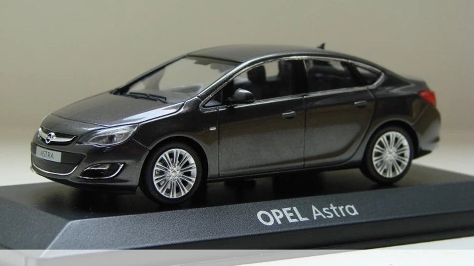 Astra J 2012 Grigio Metallizzato MINICHAMPS 07751000-10002 1/43 Limousine Grigia - Immagine 1 di 1