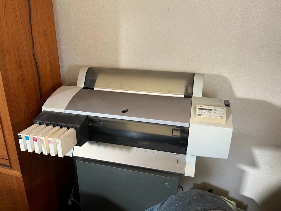 Epson Stylus Pro 7000 24" Large Format printer - Image 1 of 1