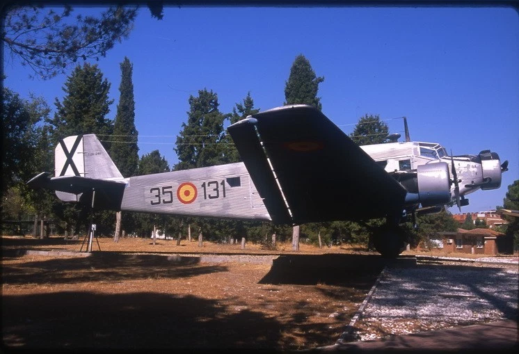 original 35 mm Slide  Spanish AF CASA 352L  Junkers Ju-52  T2b.246 131-35 nodate Foto 1 de 1