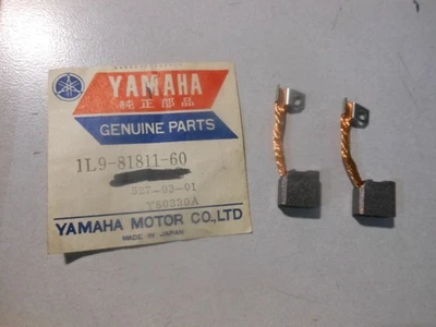 Cepillos Yamaha 76-77 XS360 77-81 XS400 1L9-81811-60 Cantidad 2 NOS Foto 1 de 3