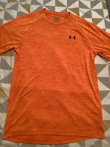 Mens Under Armour T-shirt Size Small - Picture 1 of 6