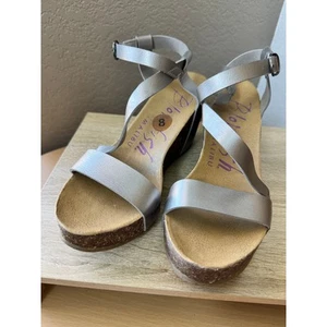 Blowfish Malibu Silver Strappy Wedge Sandals - Size 8 - Picture 1 of 7