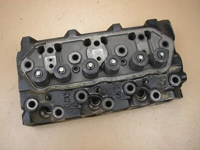 John Deere 430 F935 Diesel Tractor Yanmar 3TNA72UJ Motor Culata AM101398 Foto 1 de 4