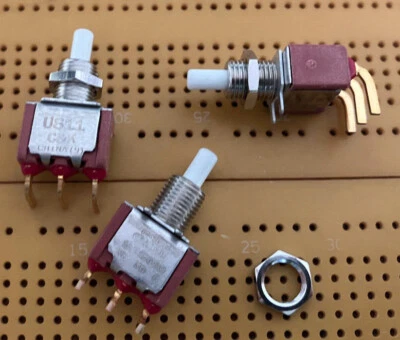 1A SPDT Momentary Push Button Switch IP40 Right Angle PCB C&K U811 Multi Qty - Image 1 of 4