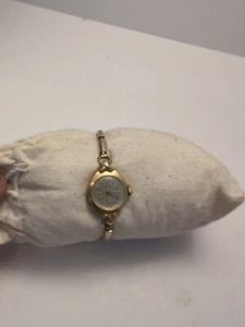 Vintage Timex Mechanical Watch Gold Tone Untested For Parts Only Stretch Band - Picture 1 of 6